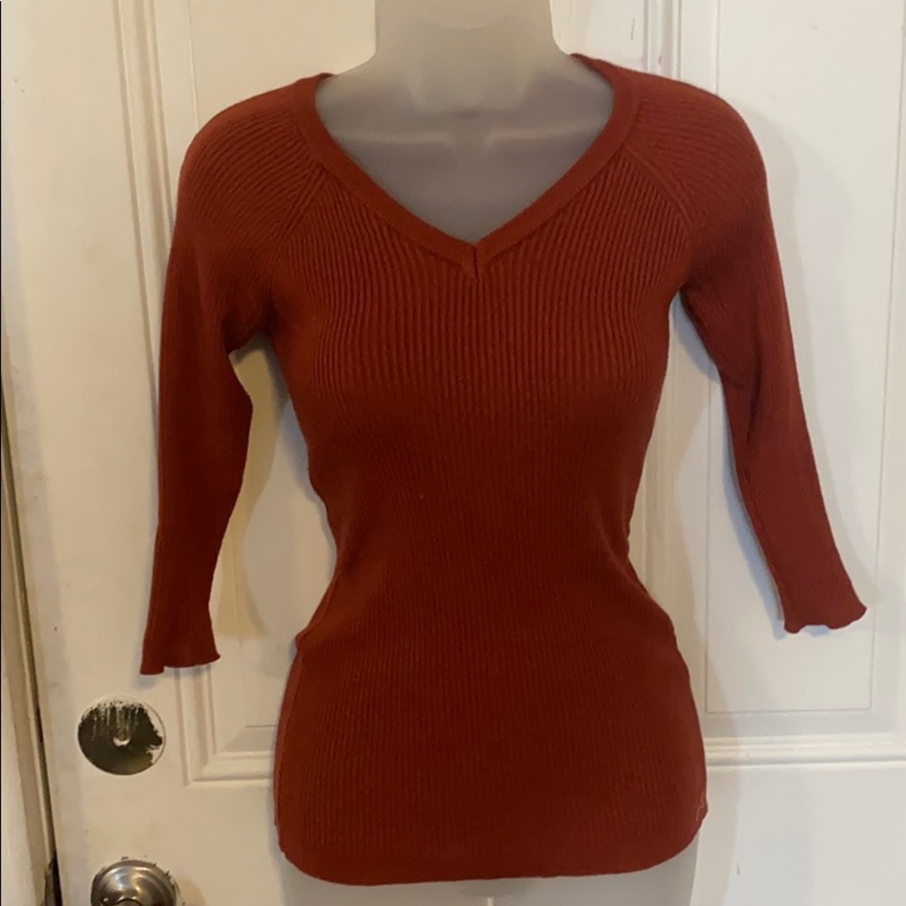 3 quarter sleeve ribbed shirt